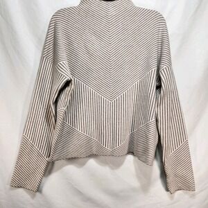 Cynthia Rowley Chevron Mock Funnel‎ Neck Crop Beige And White Sweater Size XL